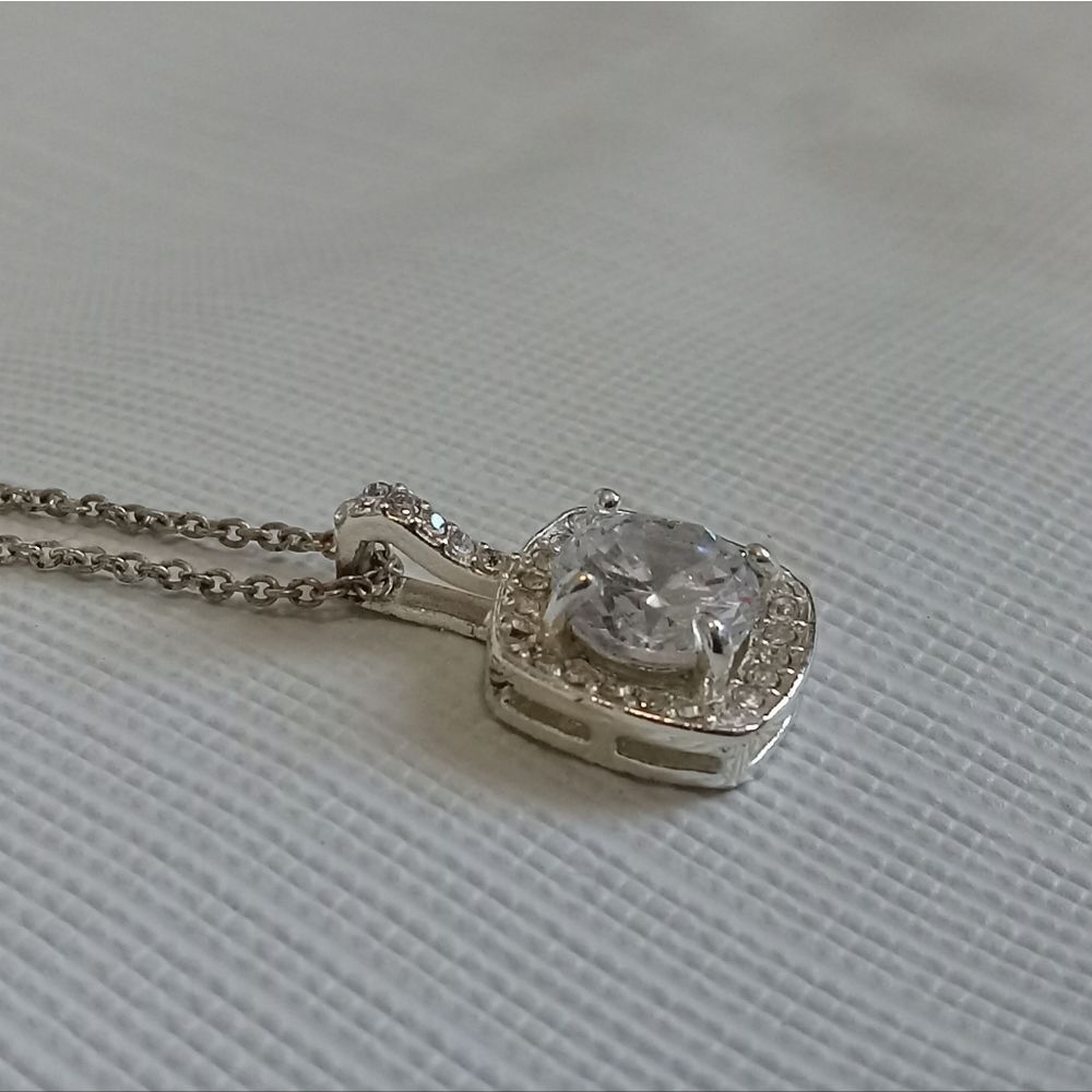 Lightweight Silver Tone Chain Small Square Rhinestone Encrusted Pendant Necklace - Picture 4 of 10